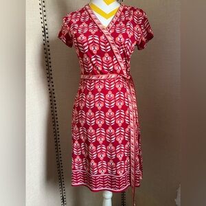 Easy to wear wrap dress with beautiful springtime print.